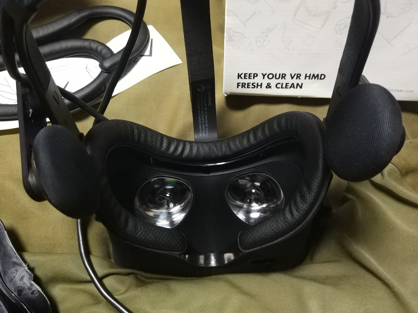  Rift CV1＋ 後付センサー＋延長コード（画像6) Amazon.co.jp: Oculus Rift バーチャルリアリティCv1用センサー赤外線
