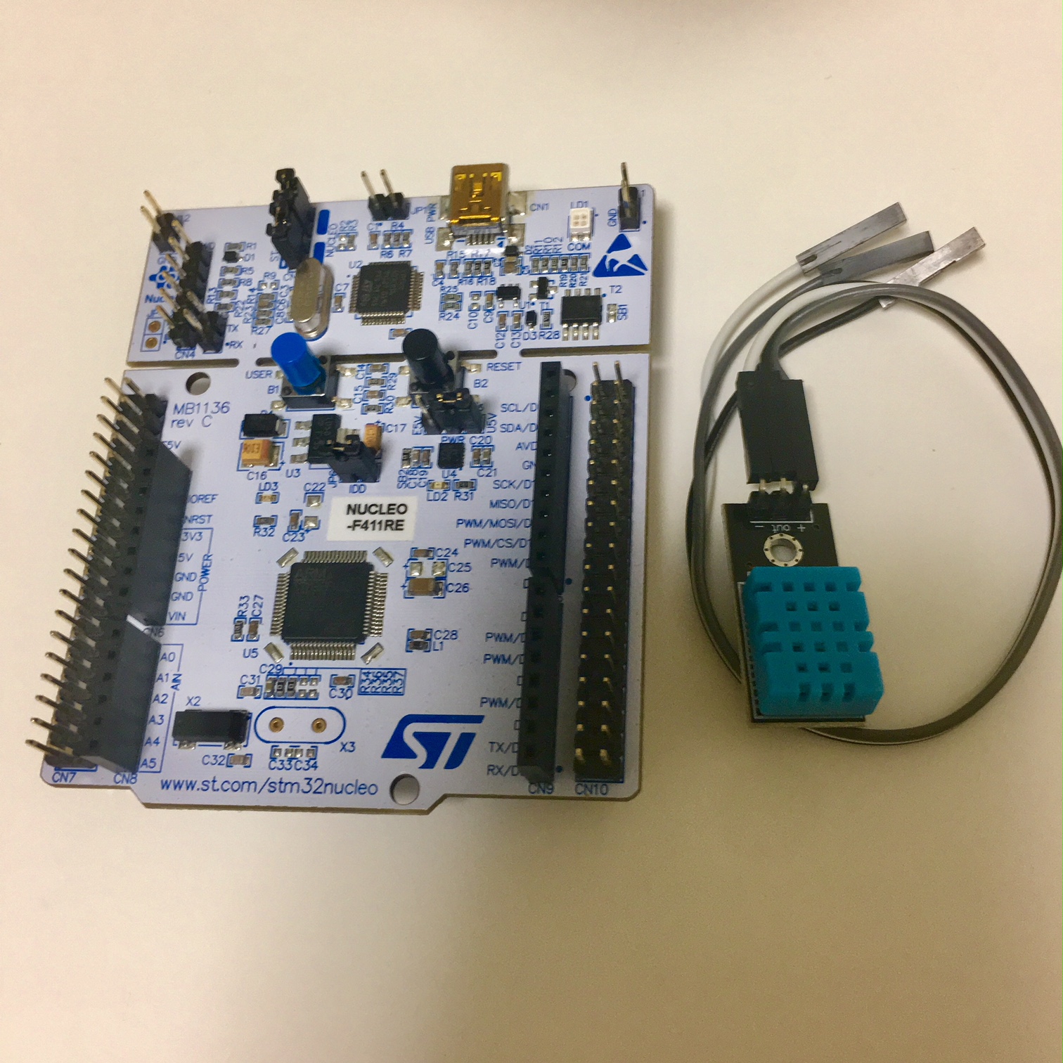 Emerson 11B02-1 表面実装温湿度制御