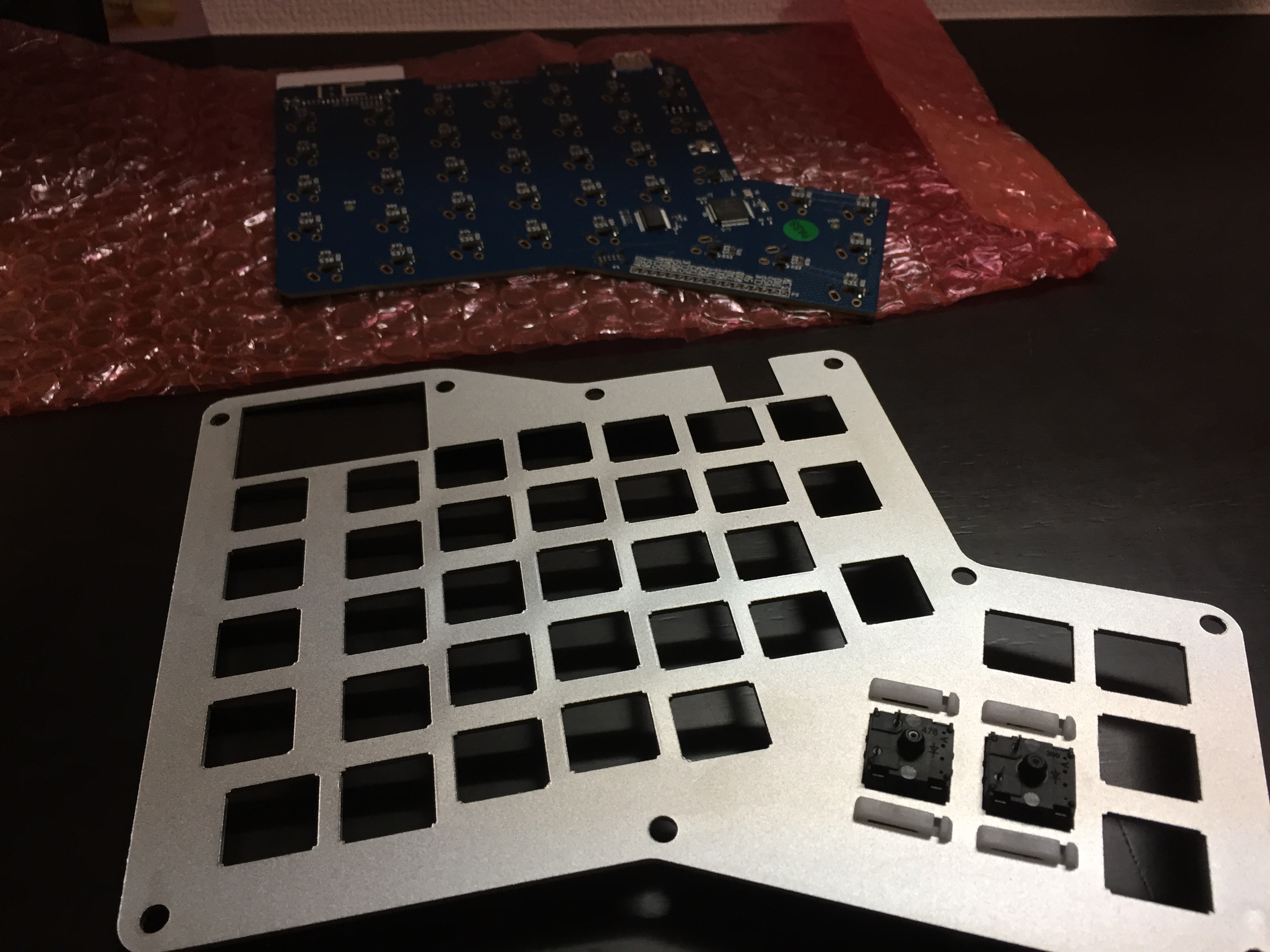 ergodox infinity メカニカルキーボード エルゴドックスEZ：人間工学に基づく最強のメカニカル