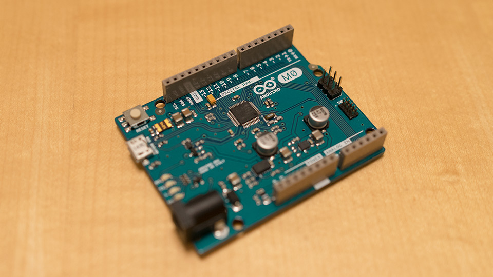 Arduino M0 Programming Arduino M0でSerialUSBを使ってスケッチが動かないときに試すこと #電子工作 - Qiita