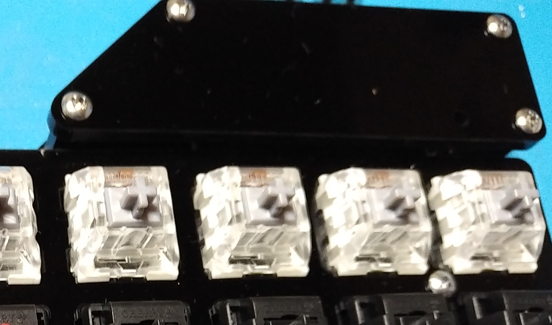 左右分離Ergo42キーボード作成(異種交配スイッチ) #キーボード自作 - Qiita